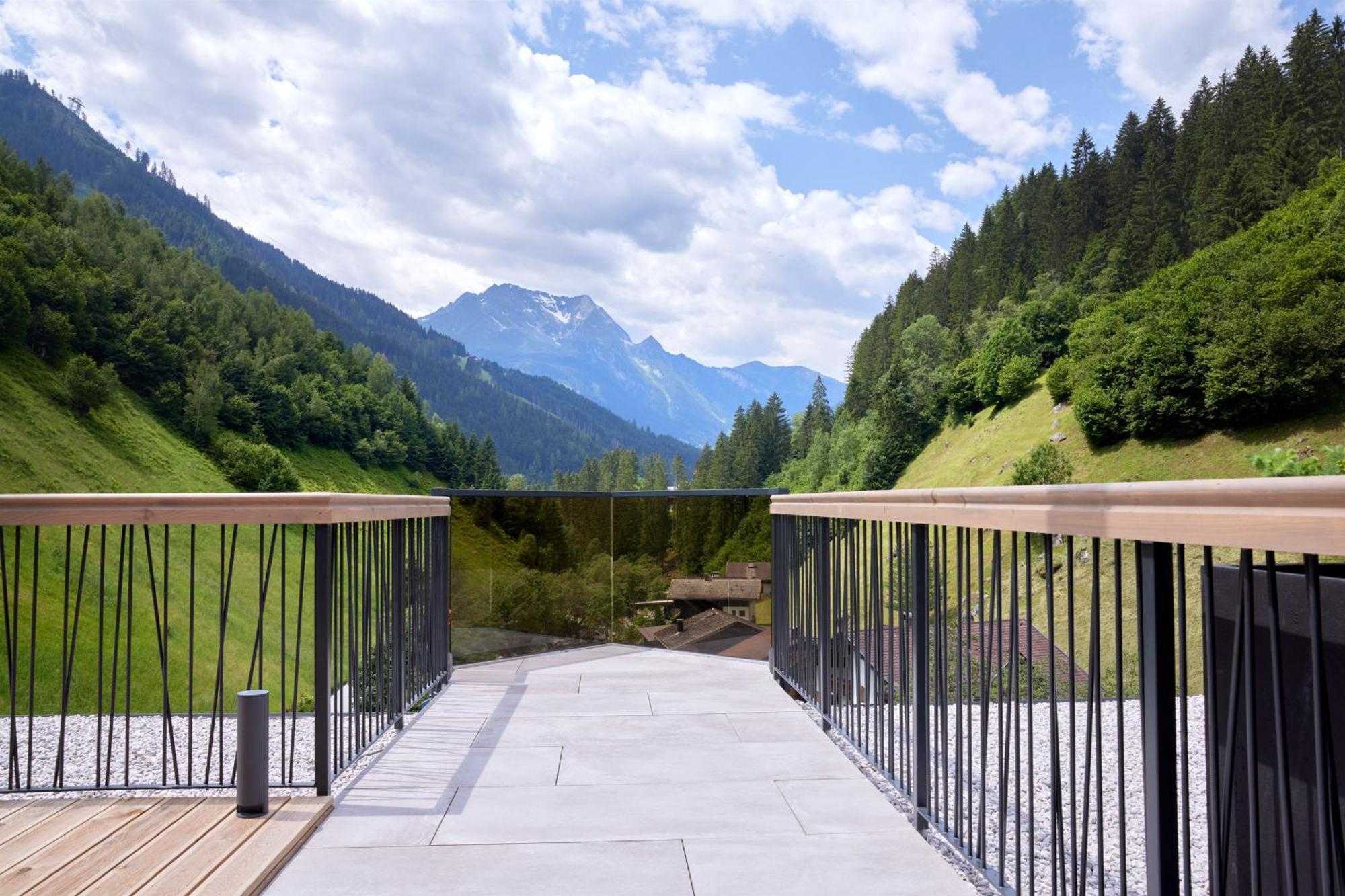 Zillergrundrock Luxury Mountain Resort Mayrhofen Exterior foto
